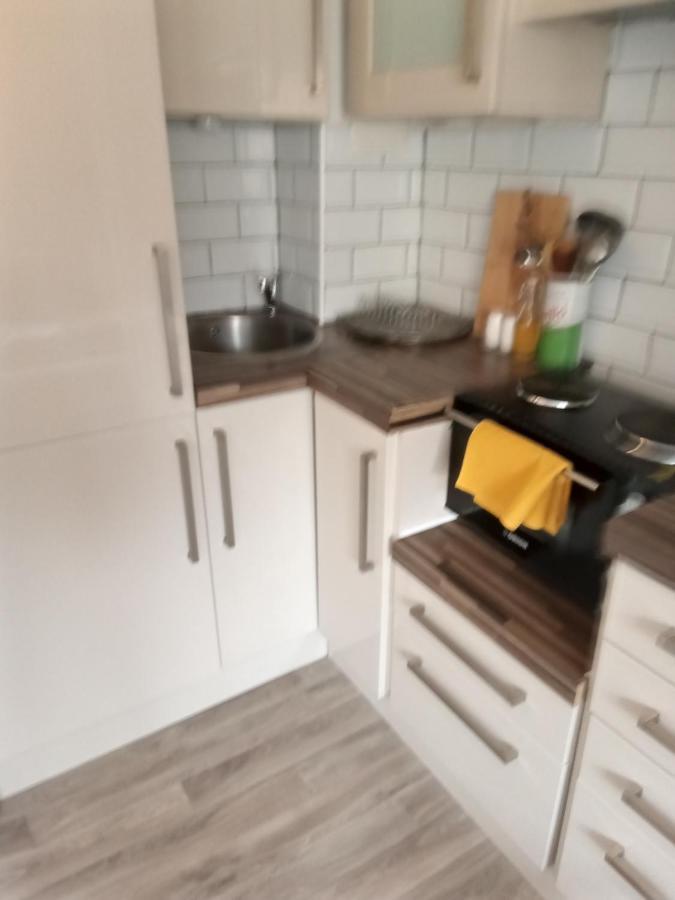 Little Dorrit Studio Flat 5 Rochester Me1 1Xz Strood المظهر الخارجي الصورة